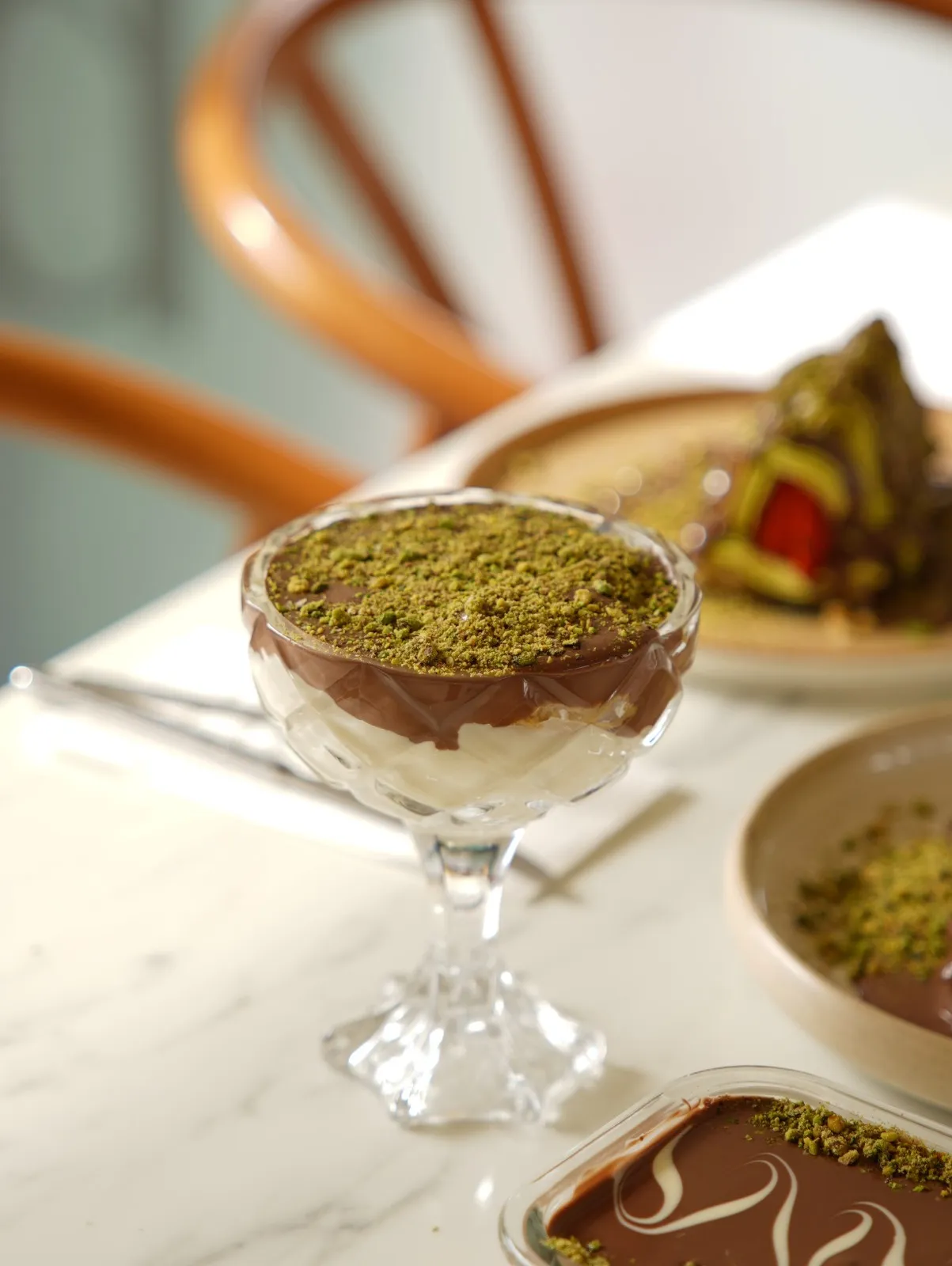 Belçika Çikolatalı Dökme Profiterol